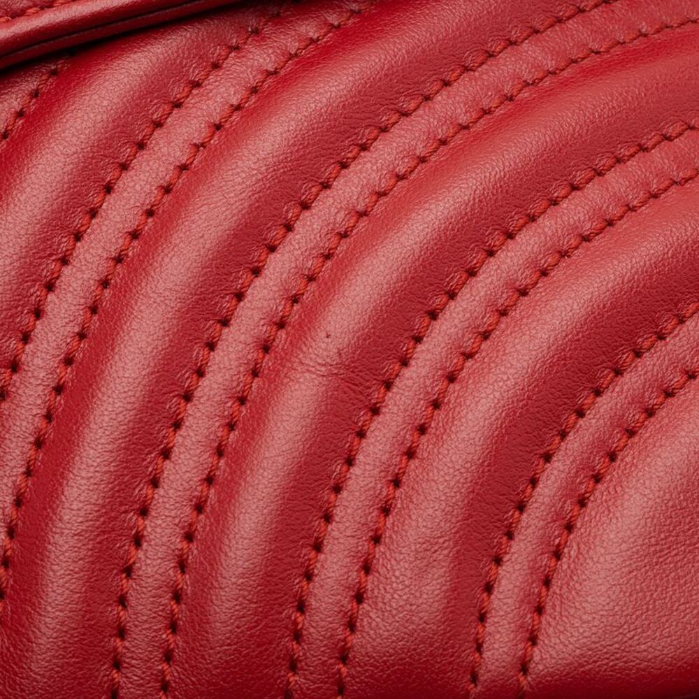 Gucci Matelasse Leather GG Marmont Medium Flap Bag - Picture 11 of 12